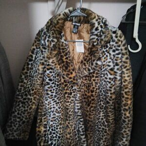 New with tags hot topic jacket size small